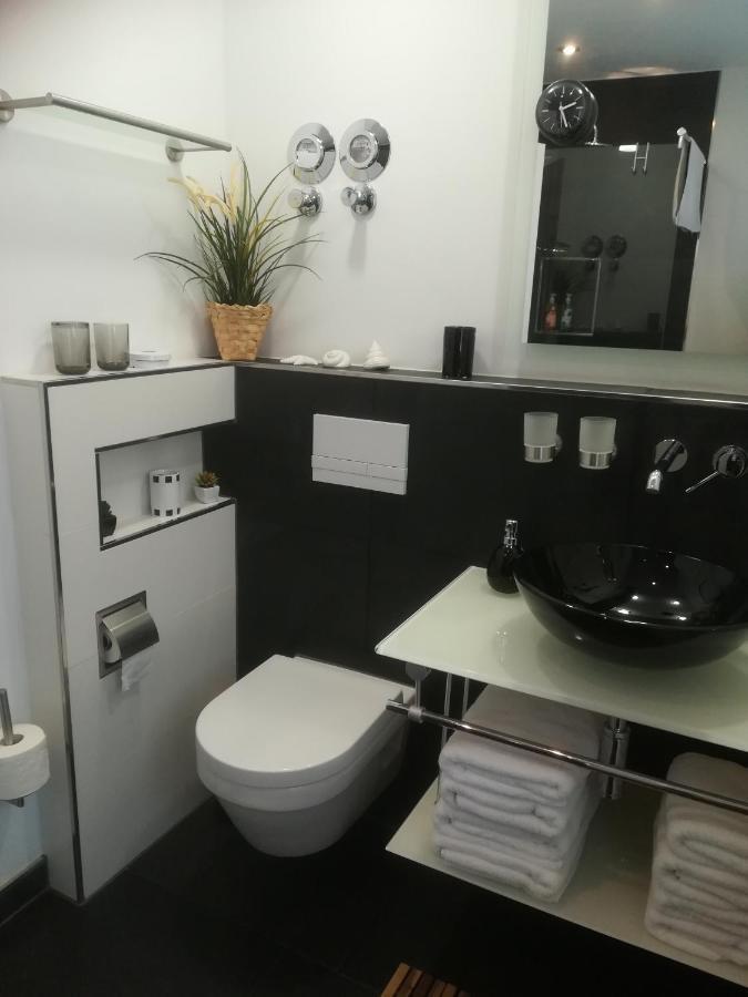 Appartment Fasanenhof Klinikum Und Uni Nah Mit Netflix Cassel Extérieur photo